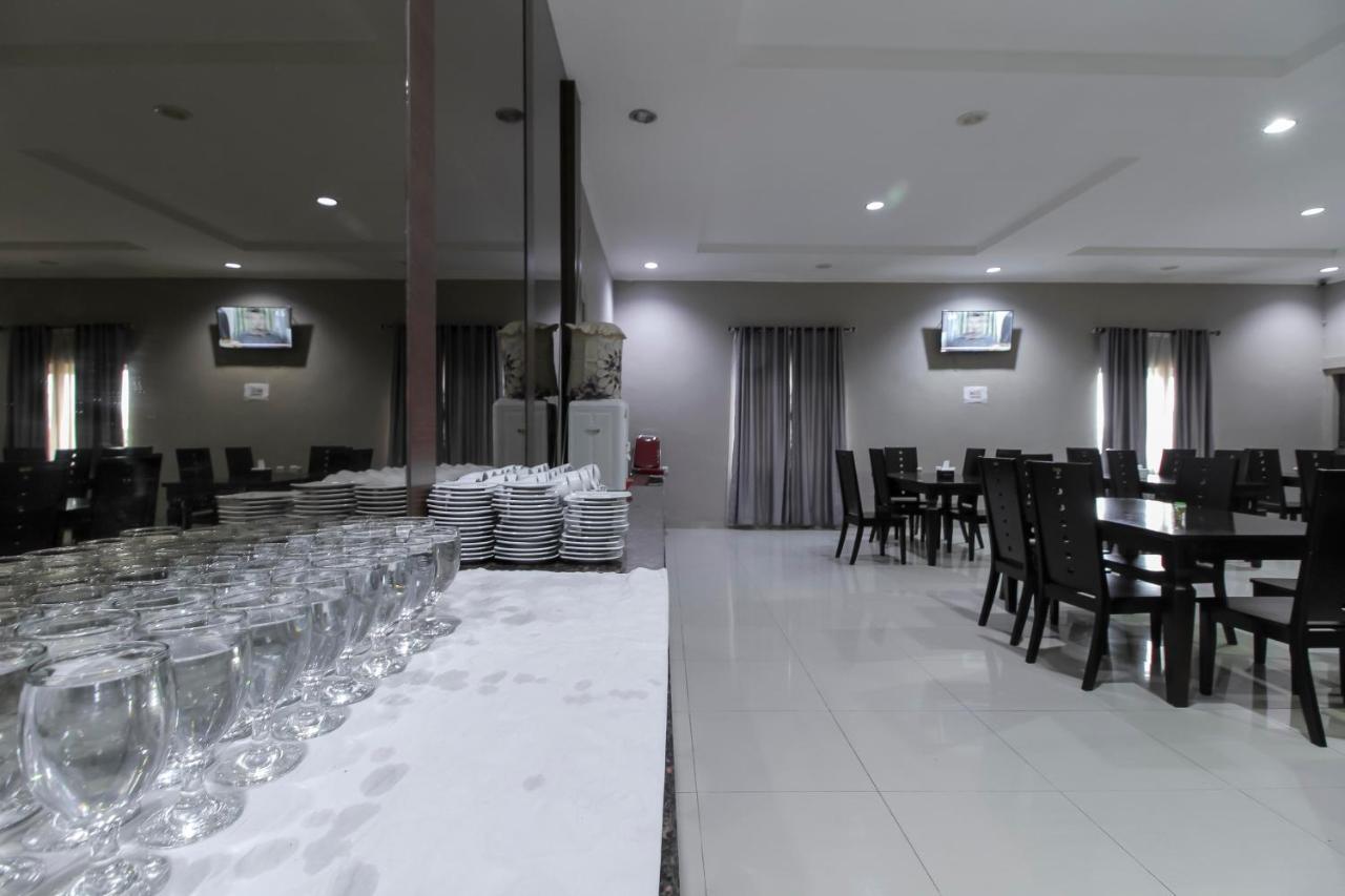 Reddoorz Plus Syariah @ Jalan Sriwijaya Medan Exterior photo