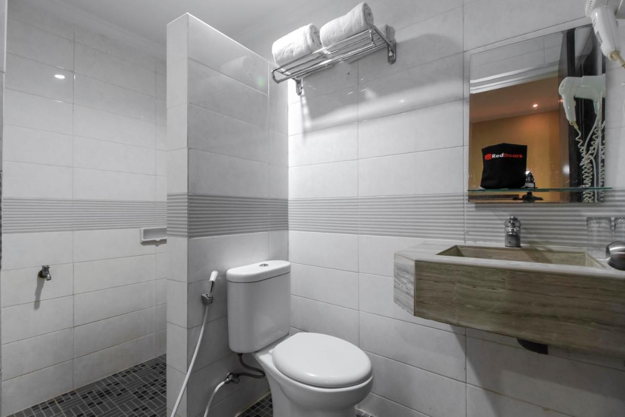 Reddoorz Plus Syariah @ Jalan Sriwijaya Medan Exterior photo